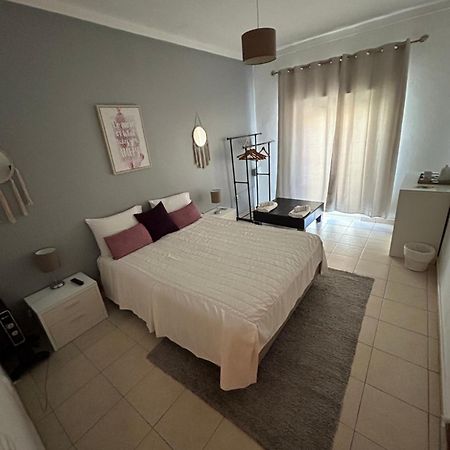 Sun Place Guest House Lagos Esterno foto