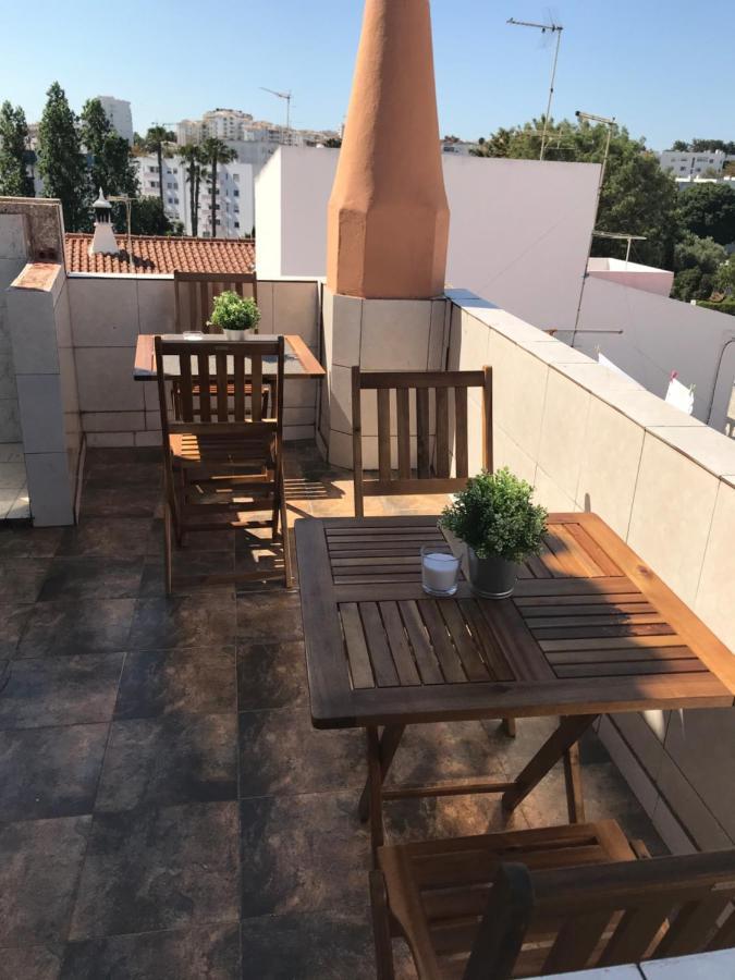 Sun Place Guest House Lagos Esterno foto