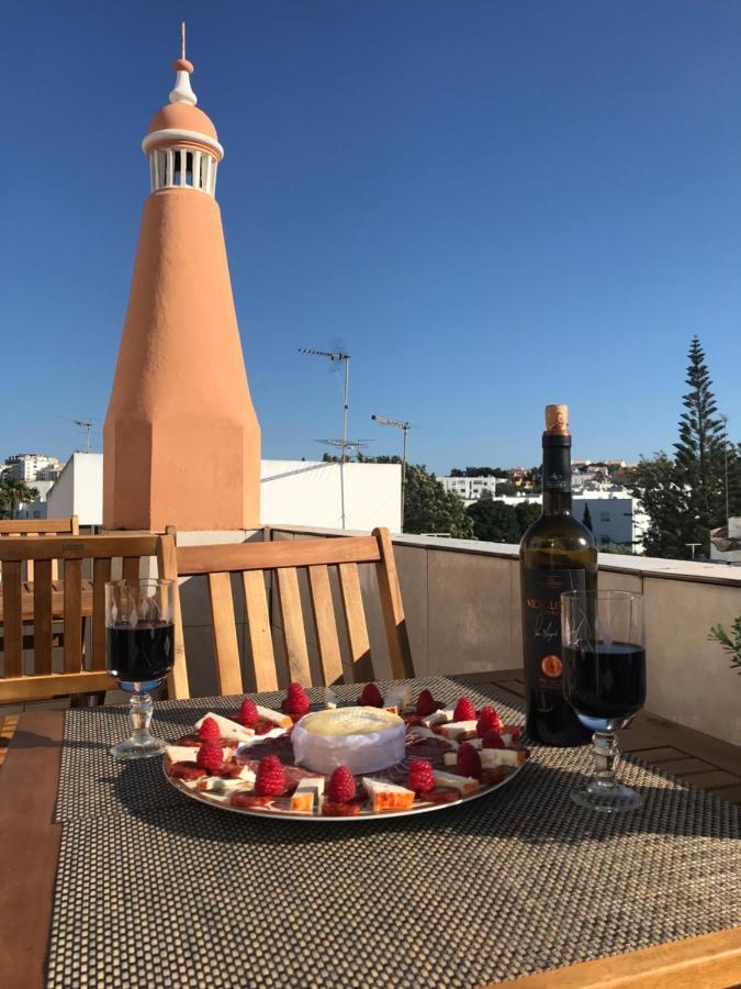 Sun Place Guest House Lagos Esterno foto