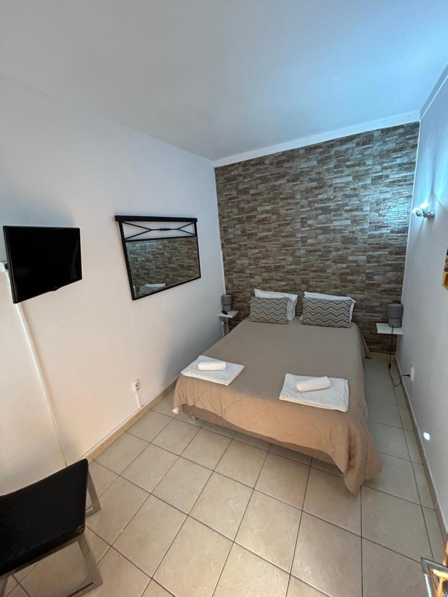 Sun Place Guest House Lagos Esterno foto