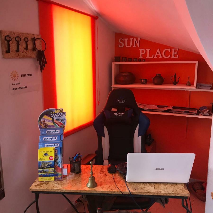 Sun Place Guest House Lagos Esterno foto